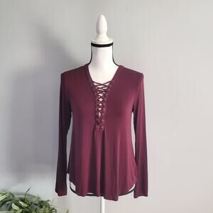 American Eagle Outfitters Soft & Sexy Long Sleeve Lace Up Tee Size S